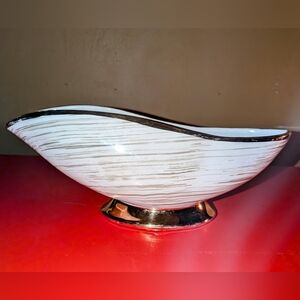 Vintage McCoy Pottery Harmony Planter